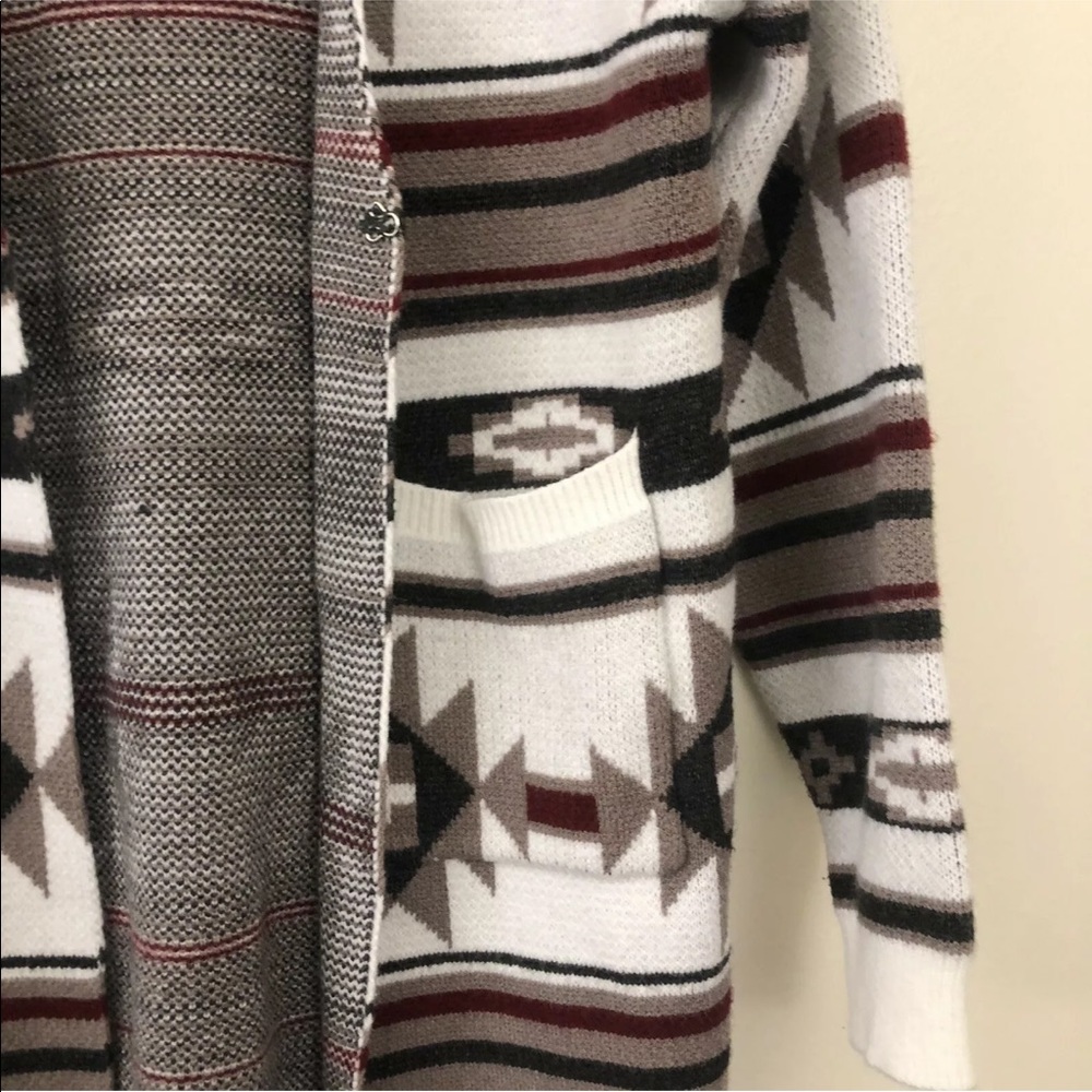 Venario Womens Southwest Tribal Print Cardigan Clip Front Pockets Size Small - Picture 4 of 10